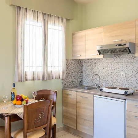 Ionian Balcony מלון דירות 3*