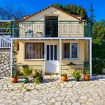 Ionian Balcony شقة فندقية 3*