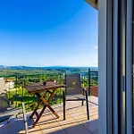 Ionian Balcony شقة فندقية 3*